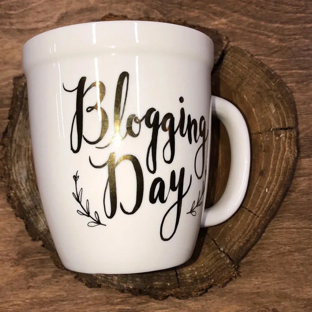Blogging Day Bloggers gold calligraphy coffee mug
